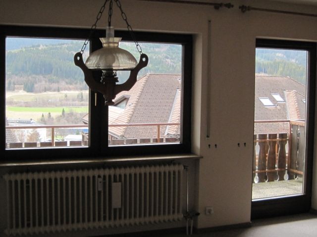 2-Zi Eigentumswohnung mit Aussicht in Titisee-Neustadtd 2-Zi Eigentumswohnung mit Aussicht in Titisee-Neustadtd