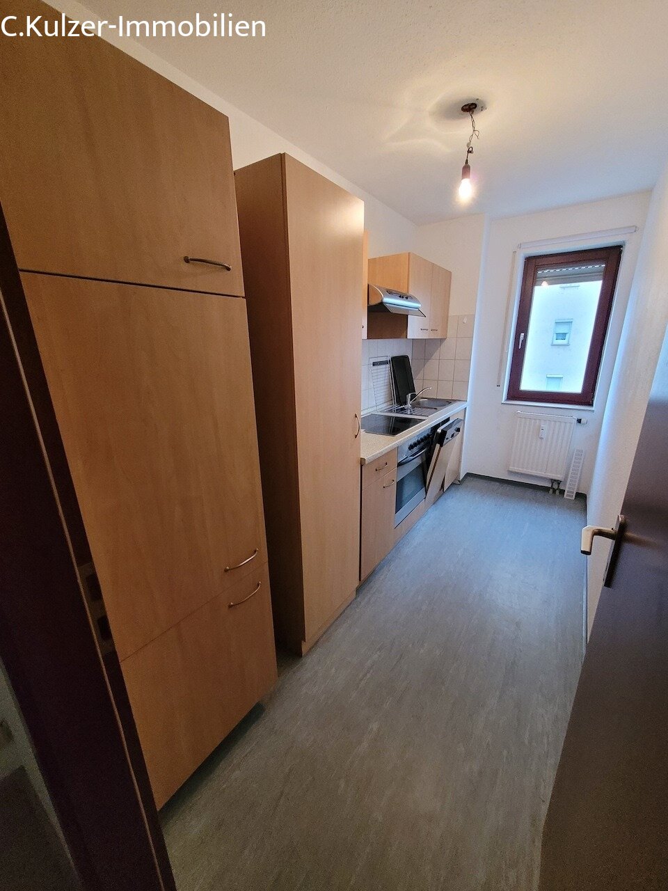 Küche m.EBK und Fenster